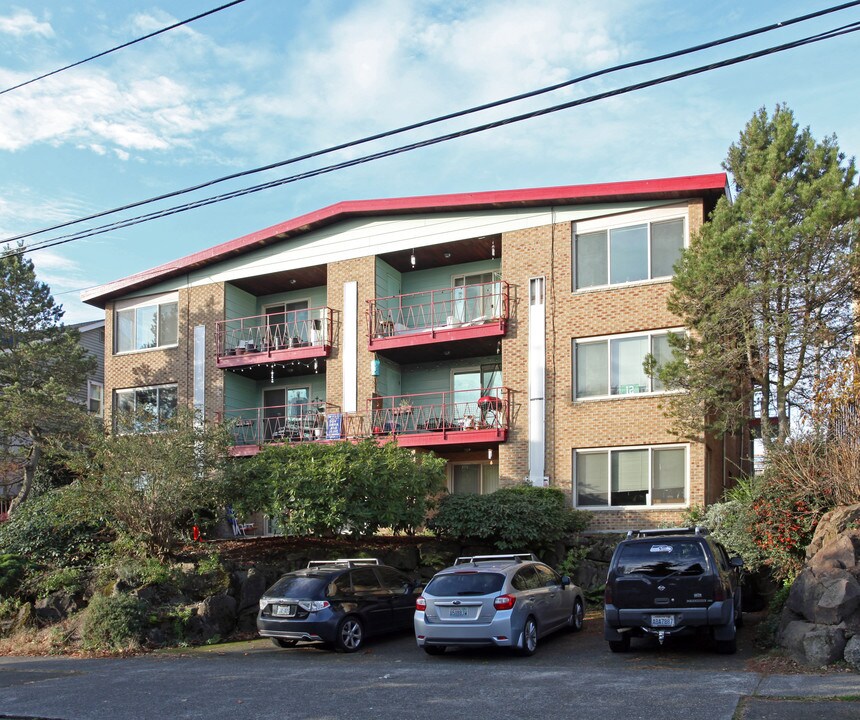 Alvina Apartments in Seattle, WA - Building Photo