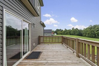 2528 TN-47 in Burns, TN - Building Photo - Building Photo