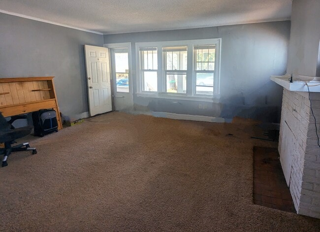 1814 Carver Ave in Duluth, MN - Building Photo - Building Photo