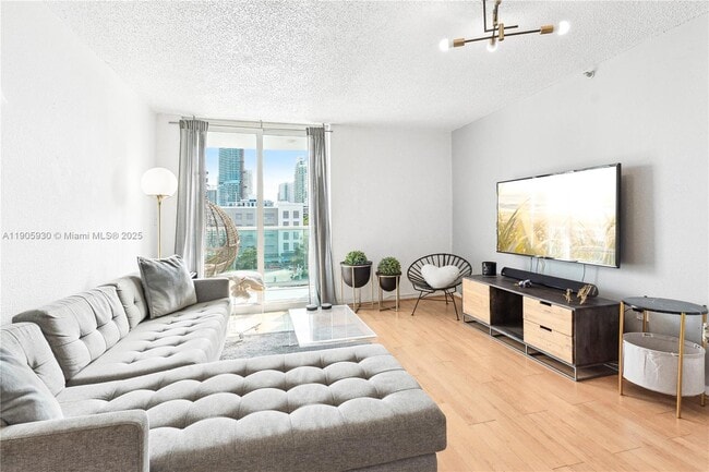 1035 West Ave in Miami Beach, FL - Building Photo - Building Photo