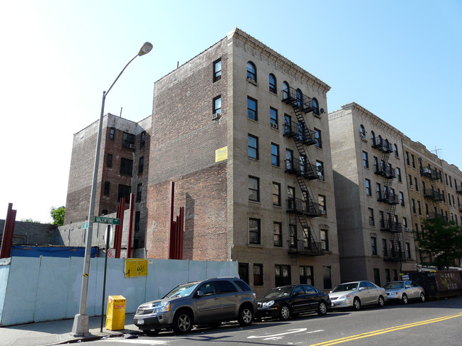 2400 Valentine Ave in Bronx, NY - Building Photo - Building Photo