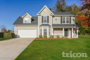 105 Arden Ct, Unit 4-014.7854 in Mount Holly, NC - Building Photo