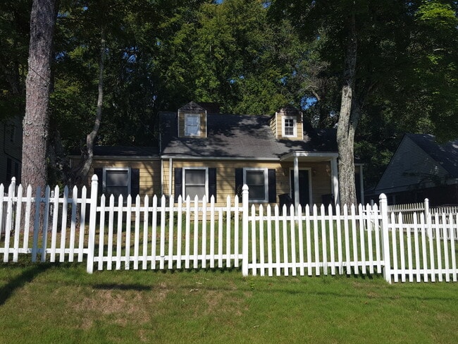 1243 Westridge Rd SW in Atlanta, GA - Building Photo - Building Photo