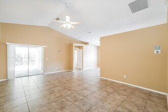 6311 7th St Ct E in Bradenton, FL - Building Photo - Building Photo