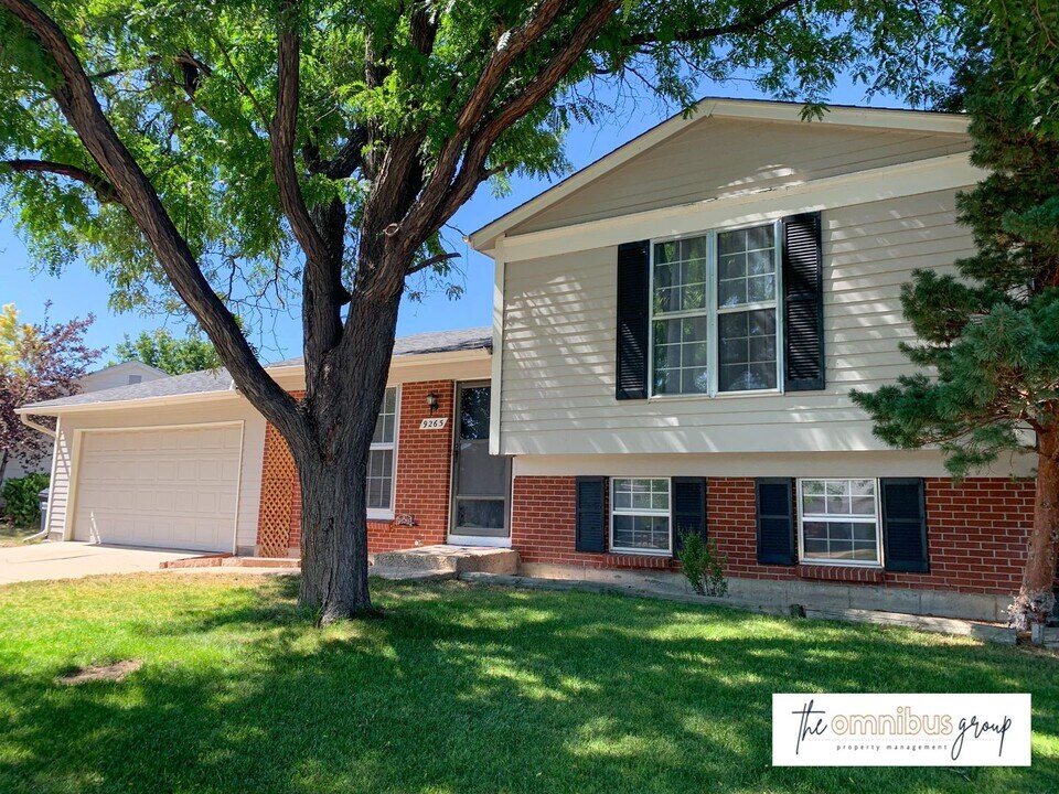 9265 Garrison Dr in Westminster, CO - Foto de edificio