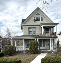 104 Howard Ave in New Haven, CT - Building Photo