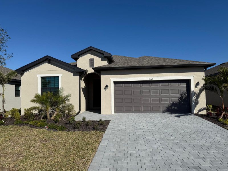 1596 Saddlewood Cir in Port Charlotte, FL - Building Photo