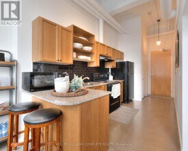 410-410 King St W in Kitchener, ON - Building Photo - Building Photo