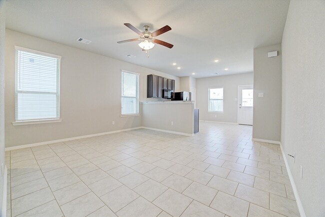 25830 Northpark Pine Dr in Porter, TX - Building Photo - Building Photo