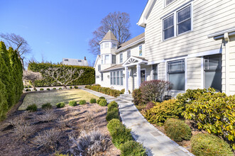 109 South Ave in New Canaan, CT - Building Photo - Building Photo