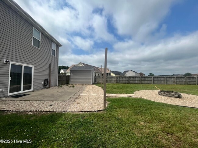 215 Laurel Woods Way in Currituck, NC - Building Photo - Building Photo