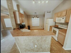 1373 Bailey Ave in Deltona, FL - Building Photo - Building Photo