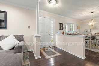 221 Lookout Pl in Wayne, PA - Building Photo - Building Photo