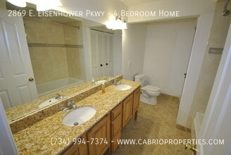 2869 E Eisenhower Pkwy in Ann Arbor, MI - Building Photo - Building Photo