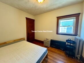 258 Boston Ave, Unit 3 in Medford, MA - Building Photo - Building Photo