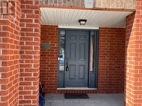 155 Gladeview Private in Ottawa, ON - Building Photo - Building Photo