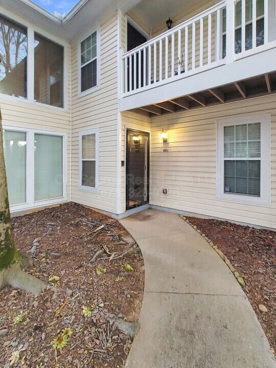 401 Augusta Dr in Marietta, GA - Building Photo