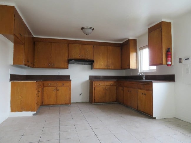 3538 Brookdale Ave-Unit -B in Oakland, CA - Building Photo - Building Photo