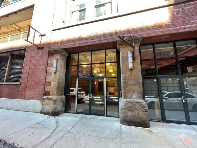 635 W Lakeside Ave, Unit 100 A1 in Cleveland, OH - Building Photo - Building Photo