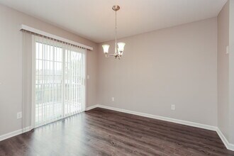 406 Meagan Cove in La Vergne, TN - Building Photo - Building Photo