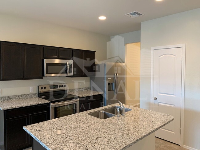 36837 W Mediterranean Way in Maricopa, AZ - Building Photo - Building Photo