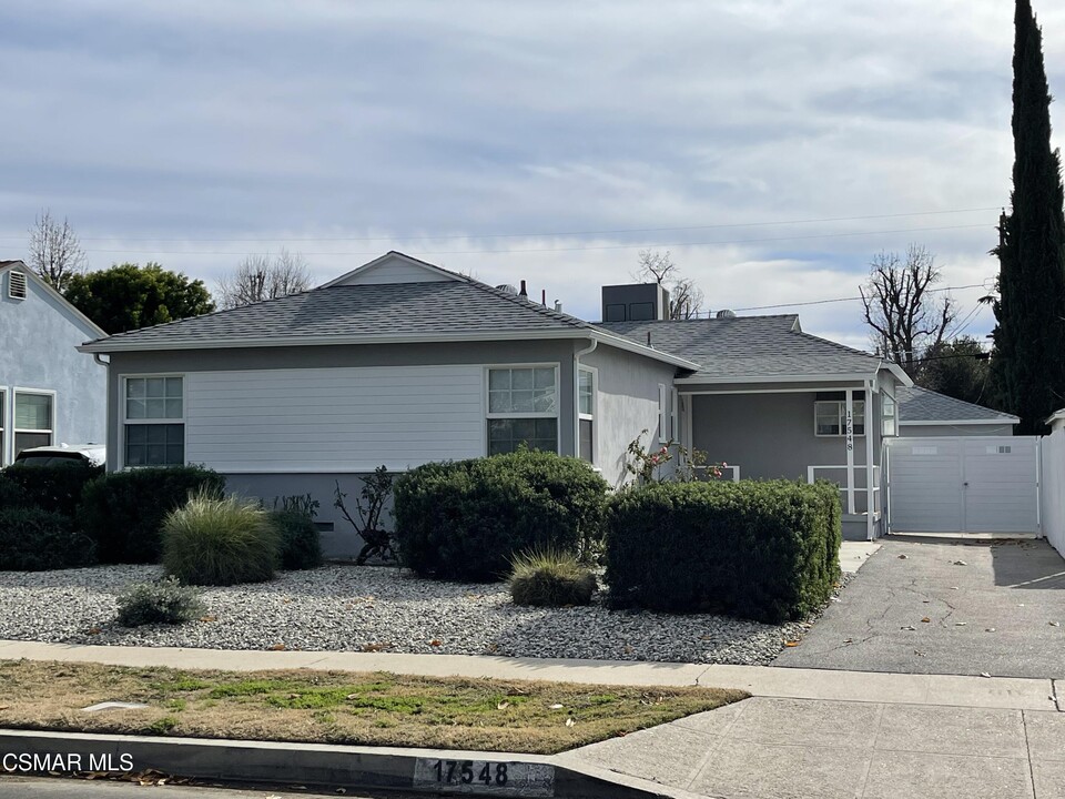 17548 Lemay Pl in Los Angeles, CA - Building Photo