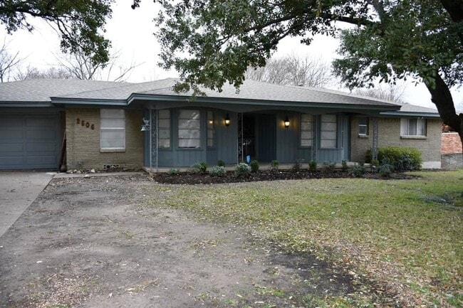 property at 2506 BEVERLY DR