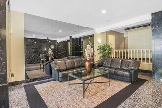 65 Glenbrook Rd, Unit 449 in Stamford, CT - Building Photo - Building Photo