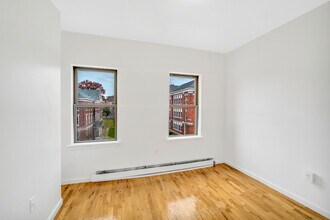 1004 Broad St in Hartford, CT - Building Photo - Building Photo