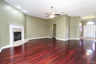 6462 Sarasota St in Pensacola, FL - Building Photo - Building Photo