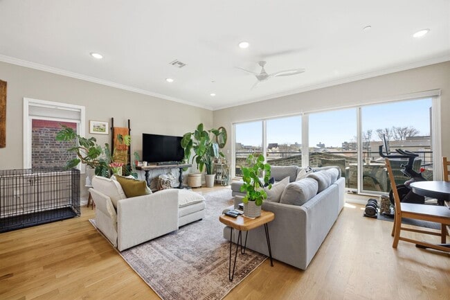 936 Pavonia Ave in Jersey City, NJ - Building Photo - Building Photo