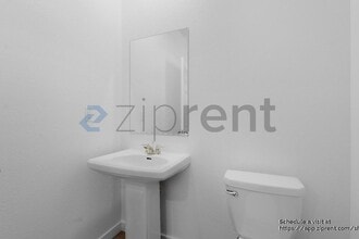 10374 Bayson Wy in Elk Grove, CA - Building Photo - Building Photo
