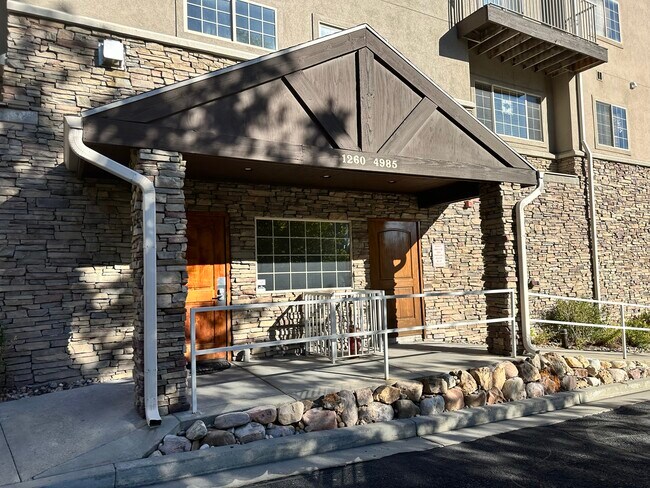 4985 Kiska Ln in Salt Lake City, UT - Building Photo - Building Photo