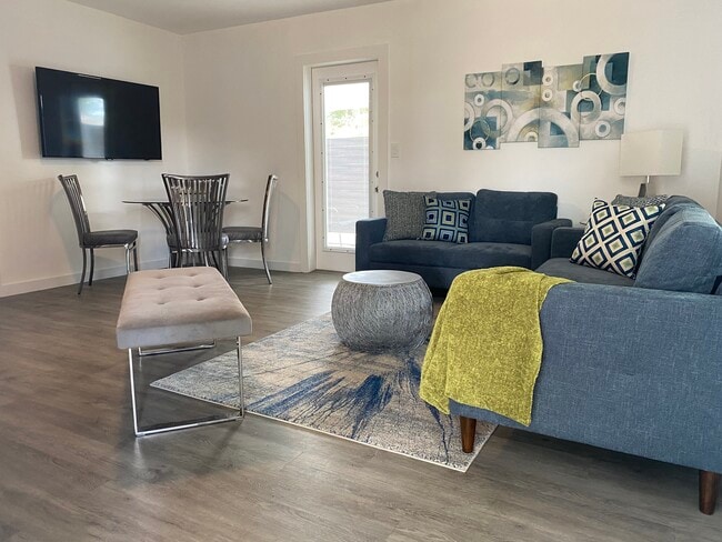 1220 NE 5th Ter, Unit 4 in Fort Lauderdale, FL - Building Photo - Building Photo
