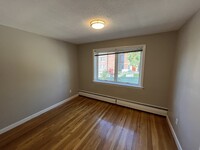 44 Evergreen St, Unit #28 in Boston, MA - Foto de edificio - Building Photo