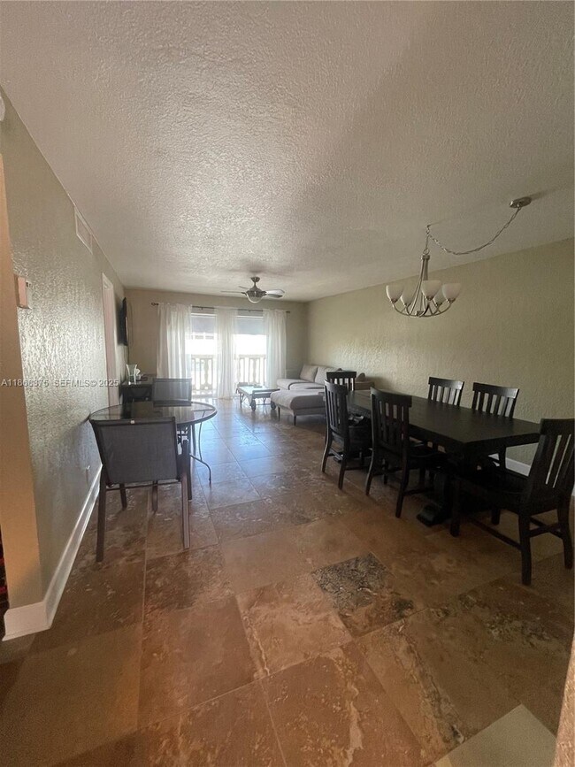 410 SE 2nd St in Hallandale Beach, FL - Building Photo - Building Photo