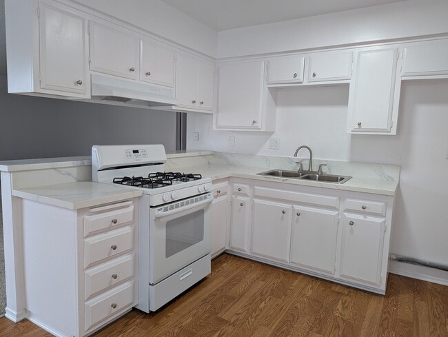 Charter House Apartments