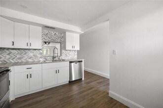 2202 Lucaya Bend, Unit J2 in Coconut Creek, FL - Building Photo - Building Photo