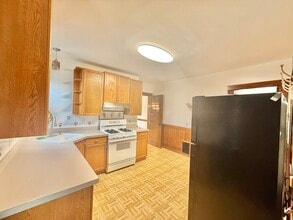 29 Hollis St, Unit #1 in Cambridge, MA - Building Photo - Building Photo
