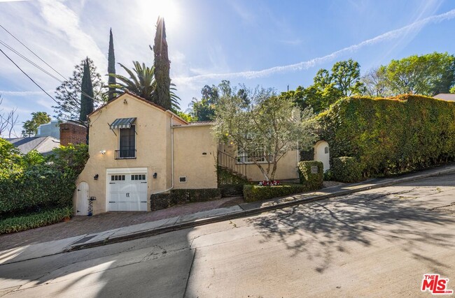 property at 5918 Canyon Cove