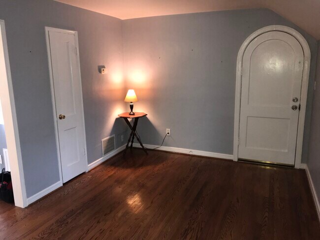 2425 Longview Ave SW in Roanoke, VA - Building Photo - Building Photo