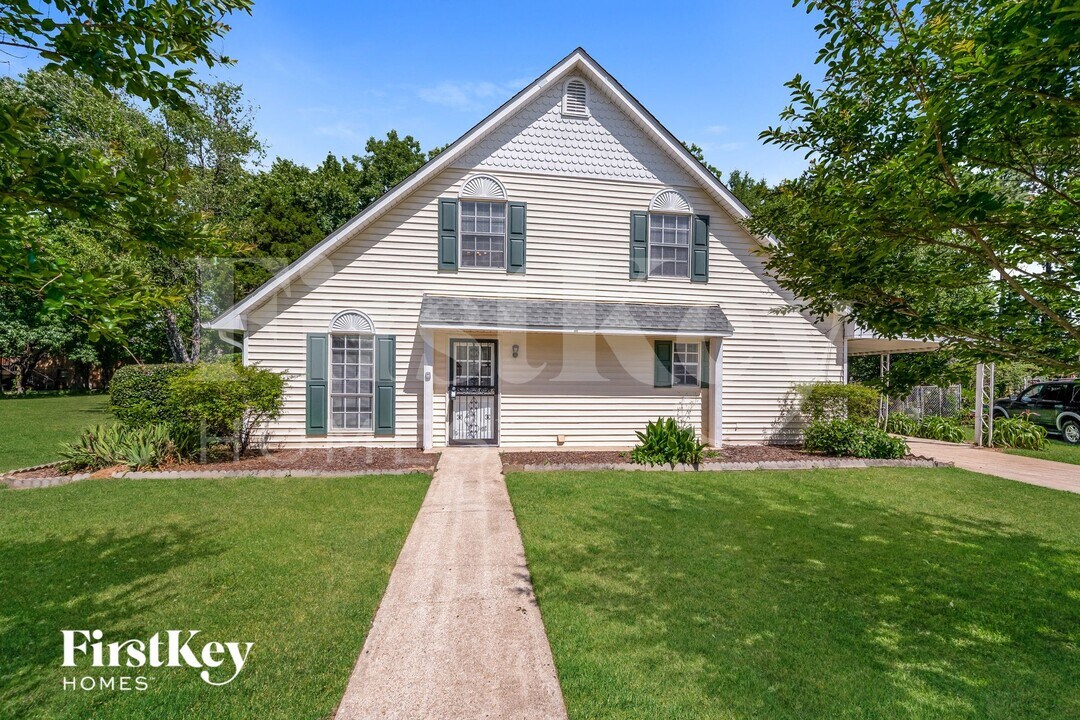 6 Varin Way in Bessemer, AL - Building Photo