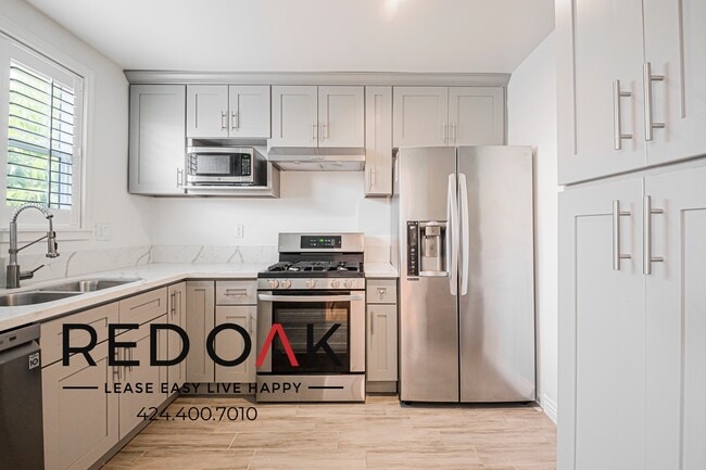 1323 N Harper Ave in West Hollywood, CA - Building Photo - Building Photo