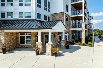 Monroe Pointe in Monroeville, PA - Building Photo - Building Photo