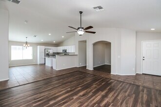 484 W Gascon Rd in San Tan Valley, AZ - Foto de edificio - Building Photo