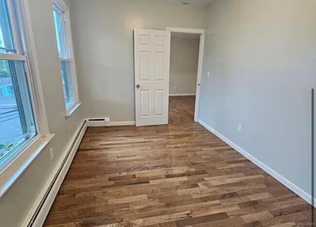 910 Dixwell Ave-Unit -3R in Hamden, CT - Building Photo - Building Photo