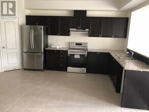 41 Bradbury Rd in Hamilton, ON - Building Photo - Building Photo