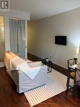 209 Fort York Blvd in Toronto, ON - Building Photo - Building Photo