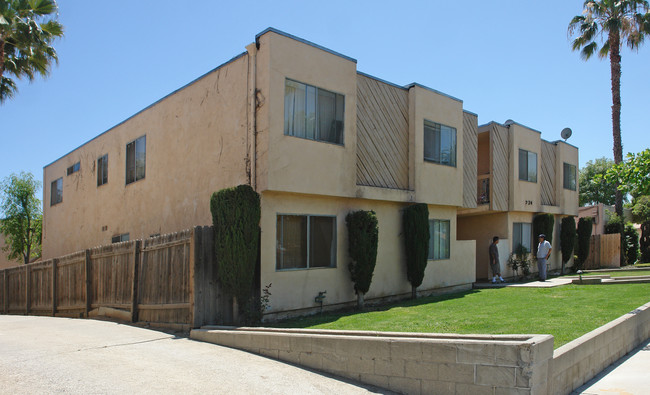 734 Marengo Ave in Pasadena, CA - Building Photo - Building Photo