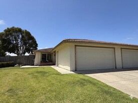 901 N L St in Lompoc, CA - Building Photo